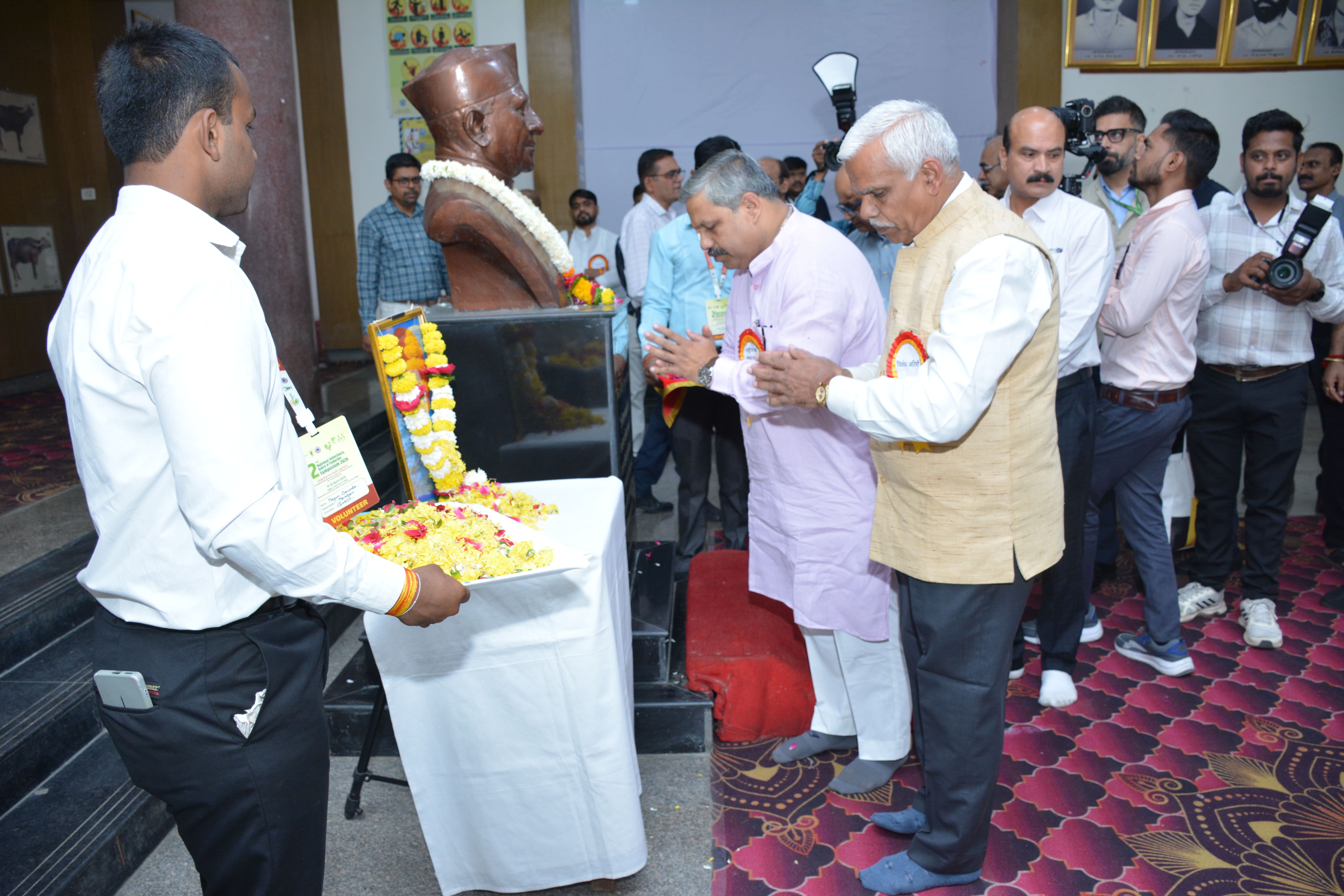 Photos for Mahatma Jyotiba Phule Jayanti celebration at MAFSU h.q (2).jpg